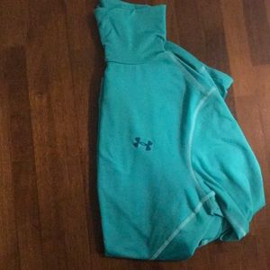 Women’s Under Armour workout top!